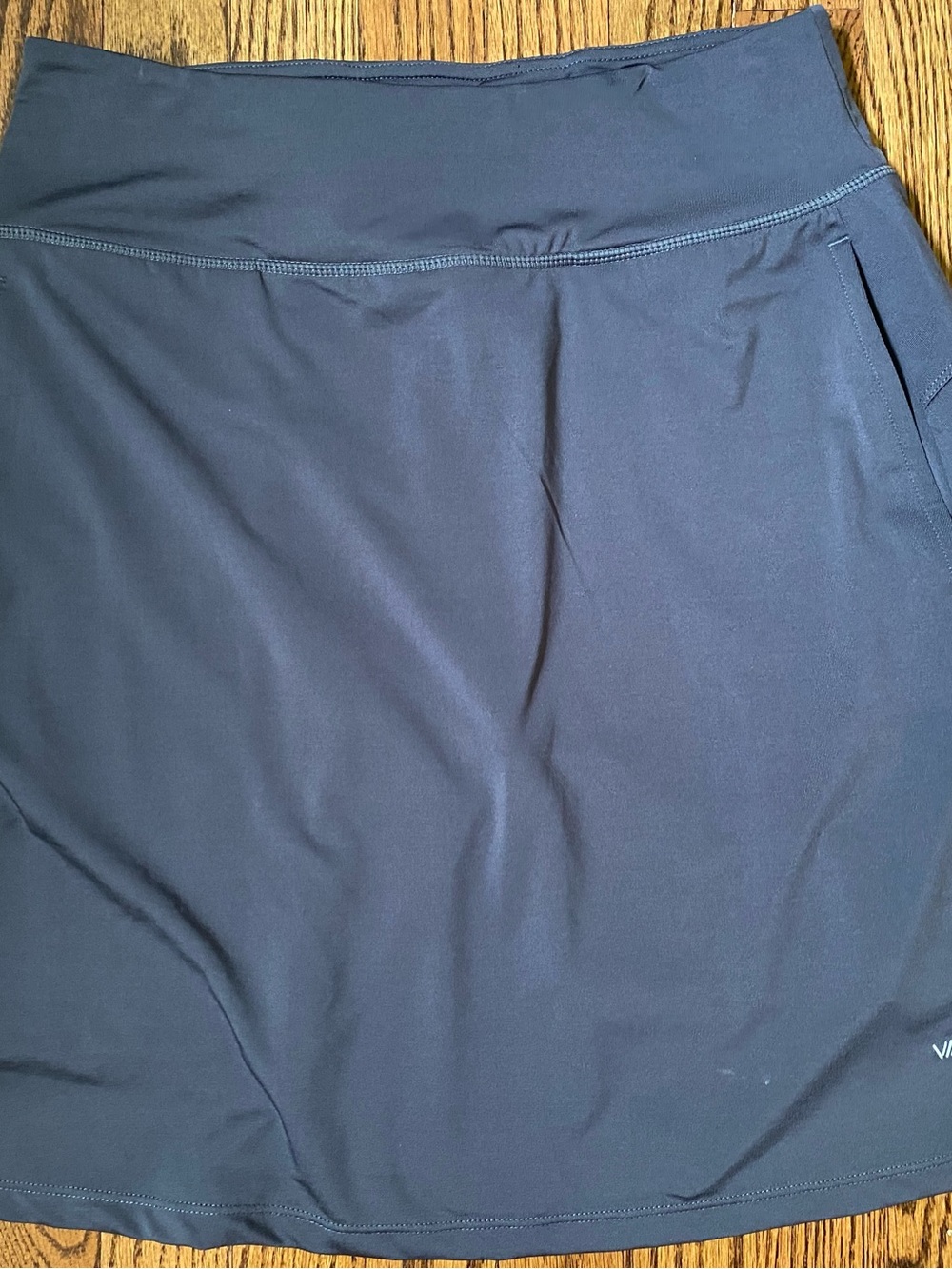 VIODIA upscale 20” UBF 50 + SKORT *MED*
Swim Play Golf Paddle Shop VERY NICE